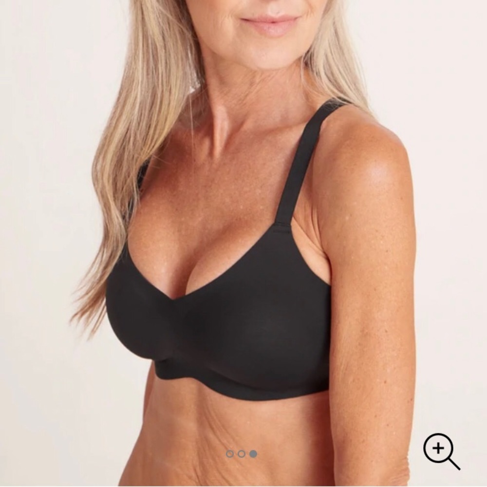 Knix V-Neck Padded Wireless Bra